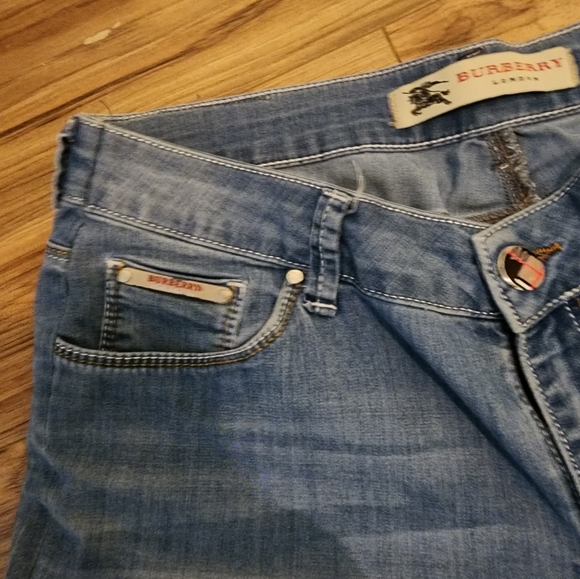 Burberry Low Rise Denim Jeans Size 10, Light/Medium Wash - Picture 6 of 6
